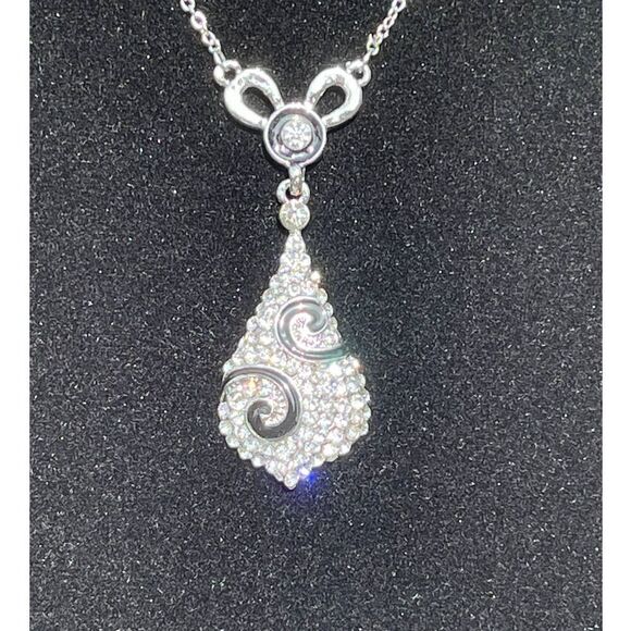 Fashion Jewelry Silver Tone Black Swirl Cut Glass - Picture 3 of 6